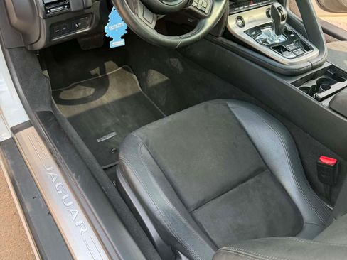 Used 2016 Jaguar F-TYPE Coupe RWD image 10