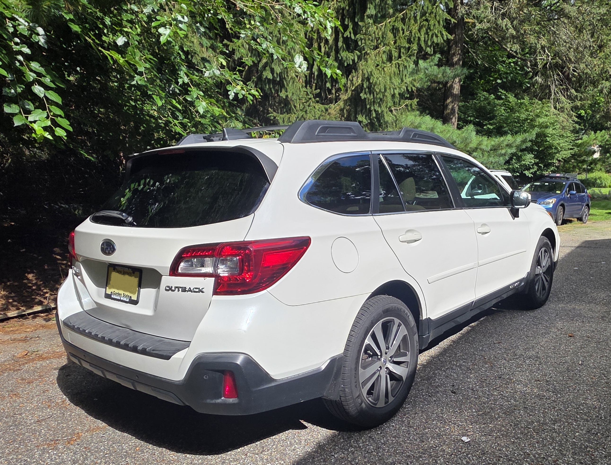 Used 2018 Subaru Outback 2.5i Limited AWD/4WD image 9