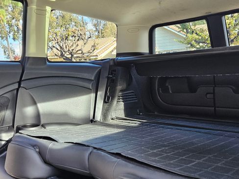 Used 2013 MINI Cooper Clubman Cooper Hatchback 3D image 13