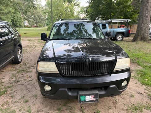 Used 2005 Lincoln Aviator AWD image 1