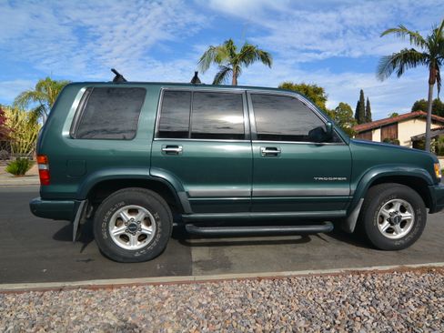 Used 1998 Isuzu Trooper S AWD/4WD image 4