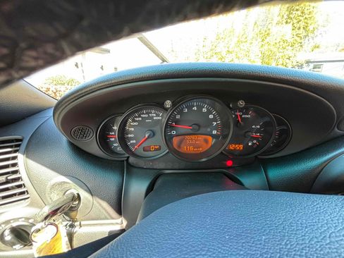 Used 2004 Porsche 911 Carrera image 15