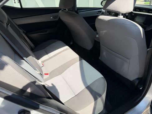 Used 2018 Toyota Corolla LE FWD image 21