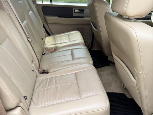 Used 2013 Ford Expedition XLT image 9