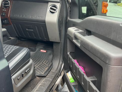 Used 2014 Ford F250 Lariat w/ FX4 Off-Road Package image 13