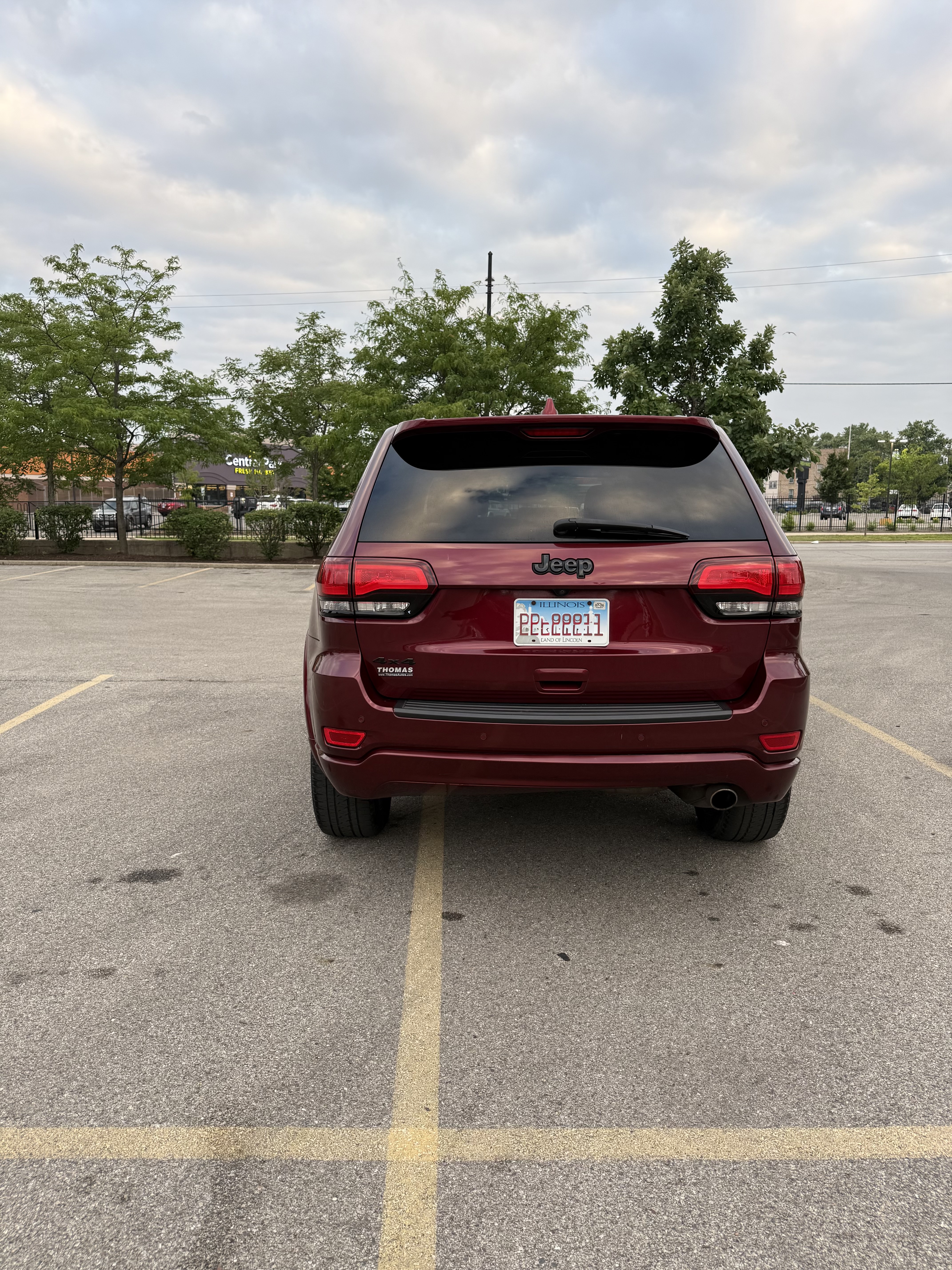 Used 2018 Jeep Grand Cherokee Altitude AWD/4WD image 4