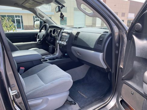 Used 2011 Toyota Tundra 4x4 Double Cab w/ TRD Off-Road Pkg image 8