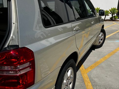 Used 2003 Toyota Highlander Limited image 8