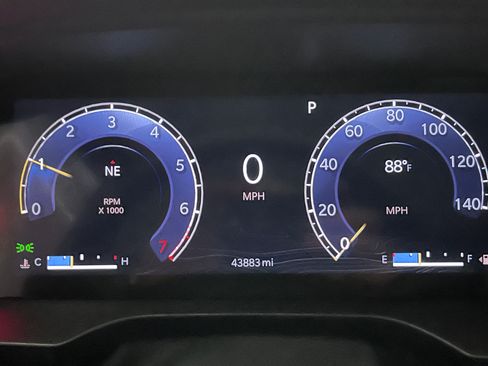 Used 2022 Jeep Grand Cherokee Limited AWD/4WD image 13