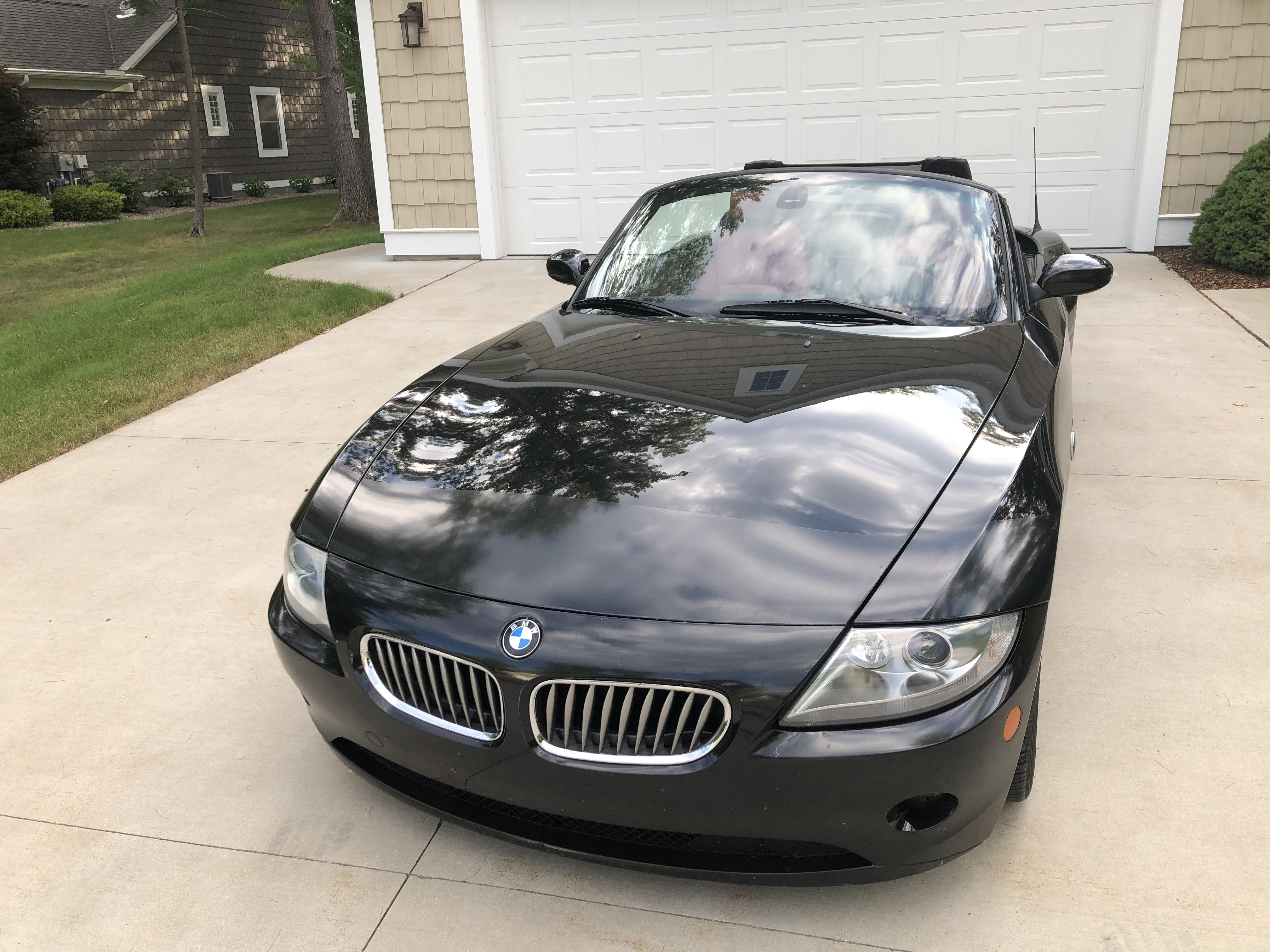 Used 2005 BMW Z4 3.0i RWD image 2