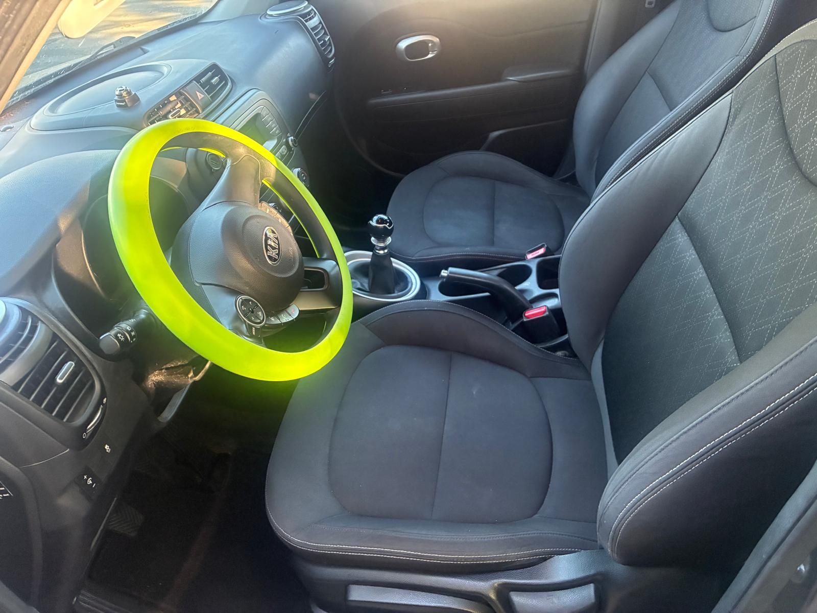 Used 2015 Kia Soul FWD image 12