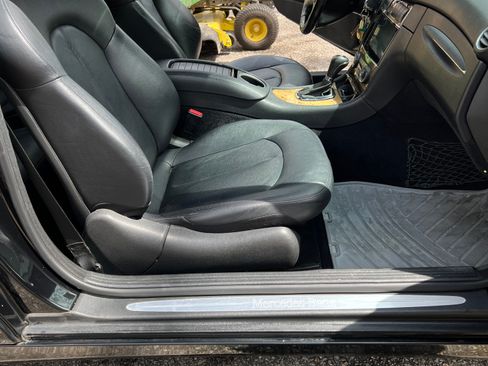 Used 2007 Mercedes-Benz CLK 350 Coupe image 9
