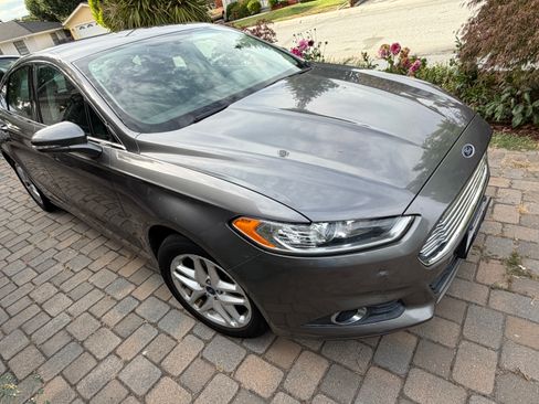 Used 2013 Ford Fusion SE FWD image 25