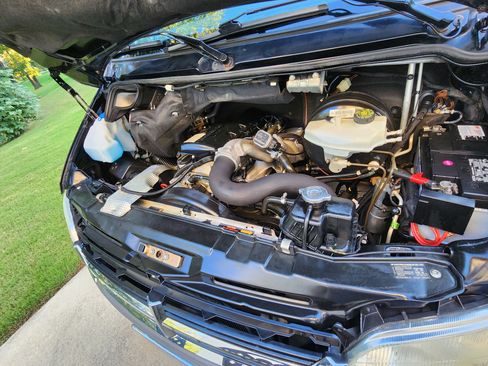 Used 2004 Dodge Sprinter 2500 w/ PWR Convenience Group image 11