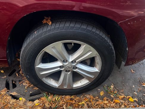 Used 2010 Toyota Highlander Limited image 15