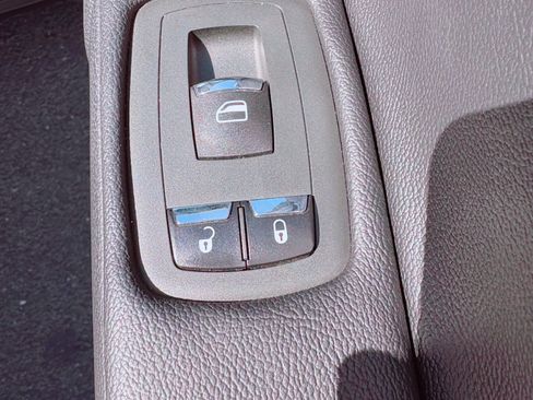 Used 2015 Maserati Ghibli image 14