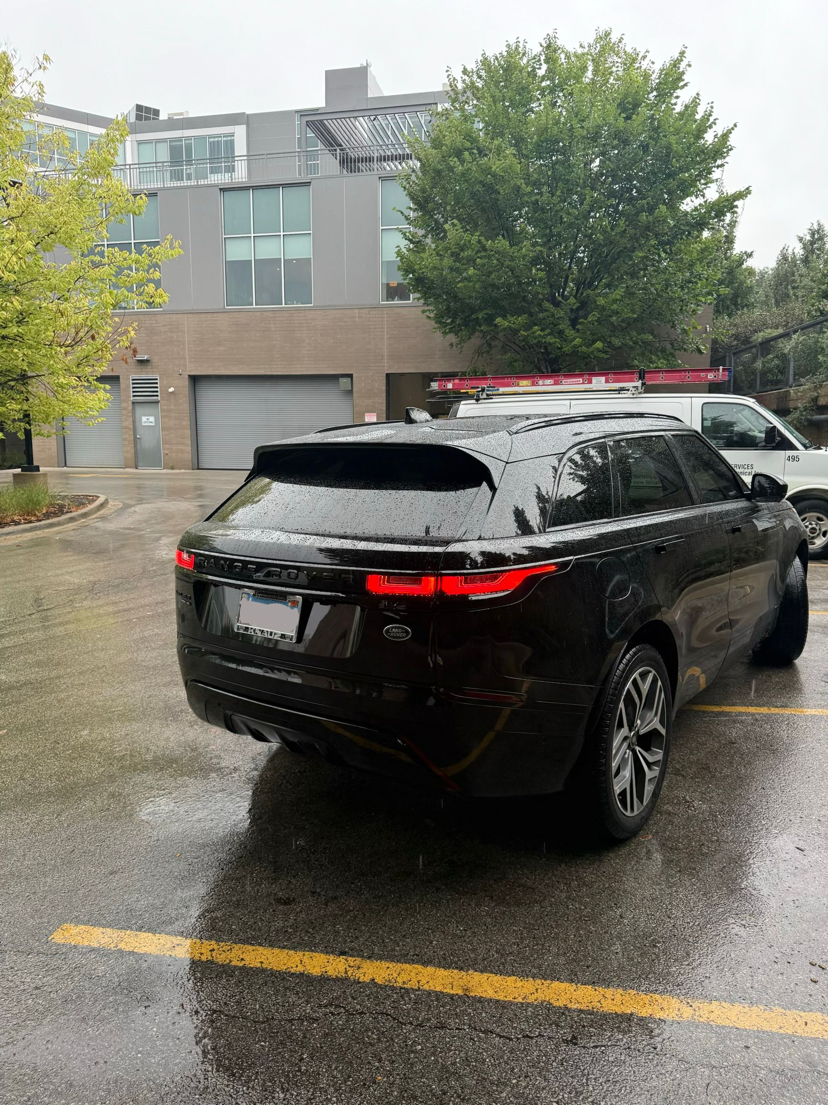 Used 2019 Land Rover Range Rover Velar R-Dynamic SE AWD/4WD image 10