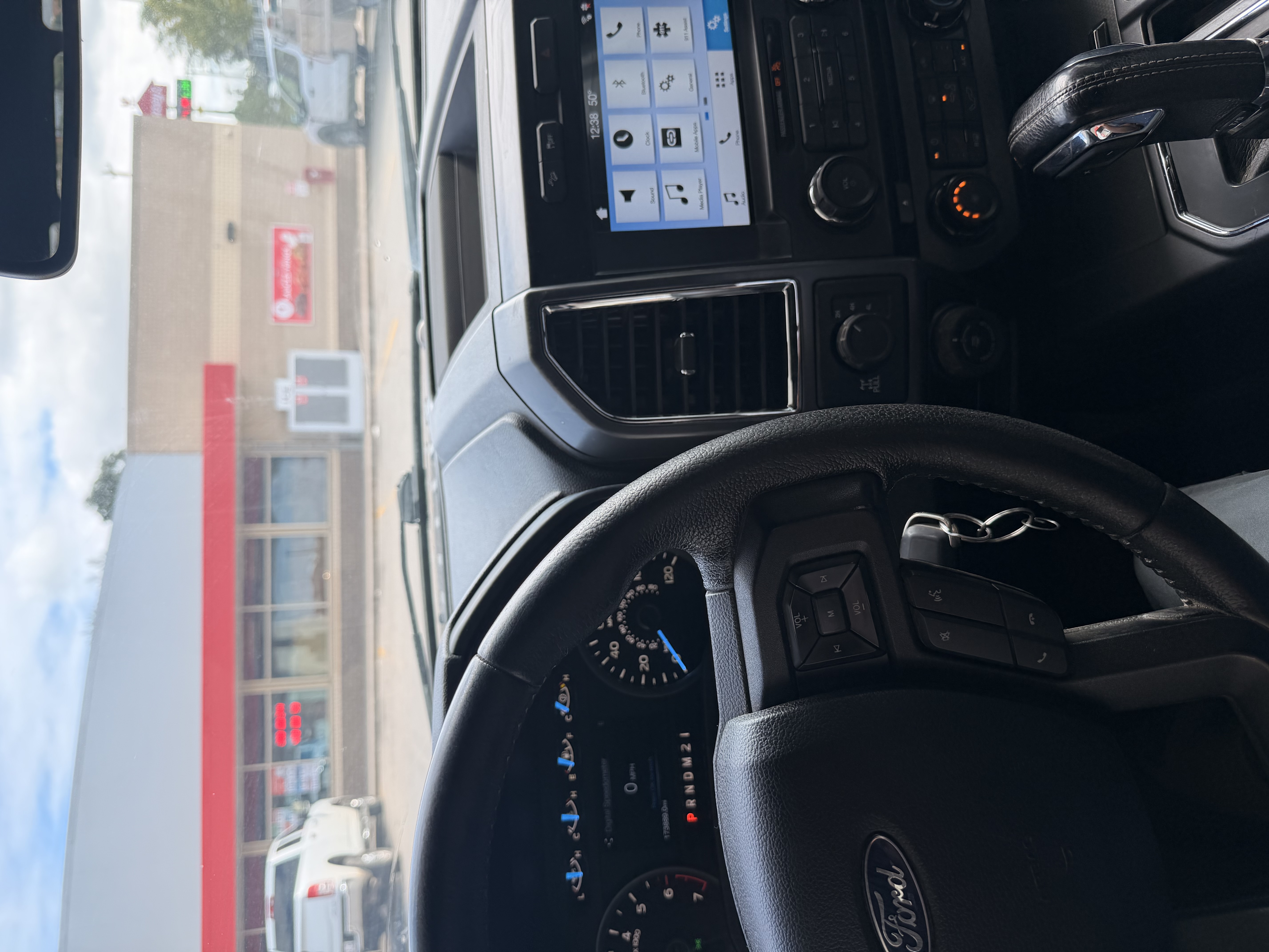 Used 2016 Ford F150 XLT w/ Equipment Group 302A Luxury AWD/4WD image 5