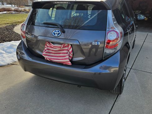 Used 2012 Toyota Prius C Three image 2