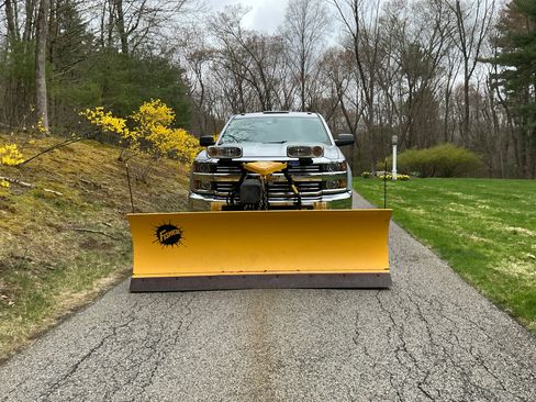 Used 2015 Chevrolet Silverado 2500 W/T w/ WT Convenience Package image 4