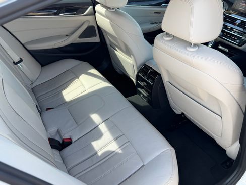 Used 2017 BMW 530i image 9