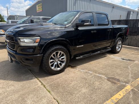 Used 2020 RAM 1500 Laramie w/ Sport Appearance Package AWD/4WD image 6