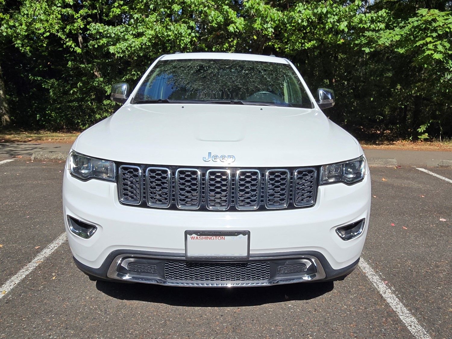 Used 2017 Jeep Grand Cherokee Limited AWD/4WD image 1