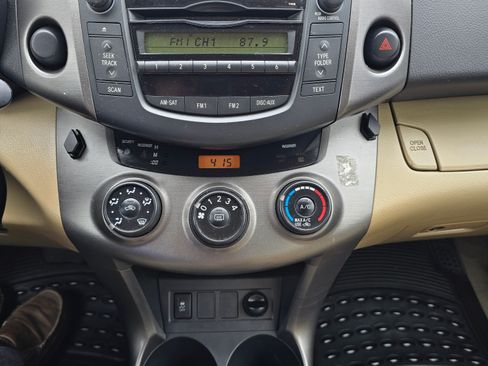 Used 2010 Toyota RAV4 2WD image 19