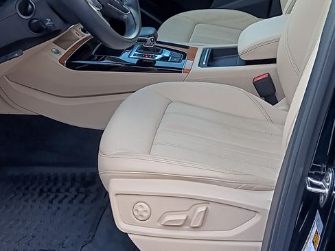 Used 2021 Audi Q5 2.0T Premium w/ Convenience Package image 13