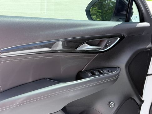 Used 2022 Buick Envision Preferred FWD image 9