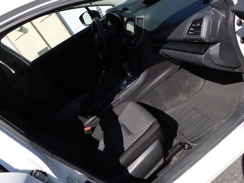 Used 2017 Subaru Impreza 2.0i Premium image 17