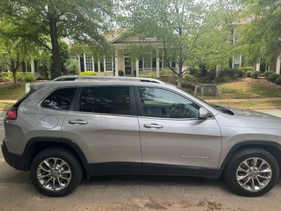 Used 2019 Jeep Cherokee Latitude Plus w/ Cold Weather Group