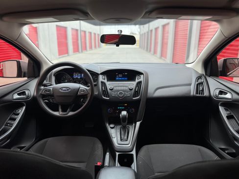 Used 2018 Ford Focus SE FWD image 15