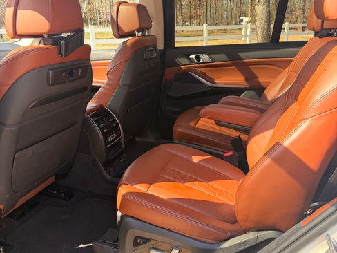 Used 2019 BMW X7 xDrive50i w/ Premium Package image 15