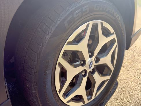 Used 2019 Subaru Forester Premium w/ All-Weather Package AWD/4WD image 26