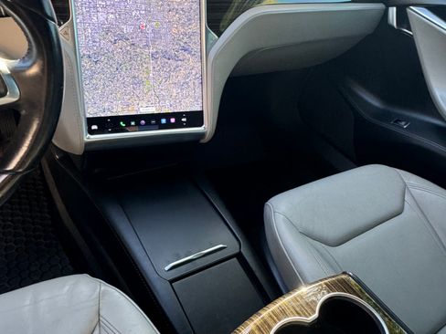 Used 2016 Tesla Model S 90D image 6