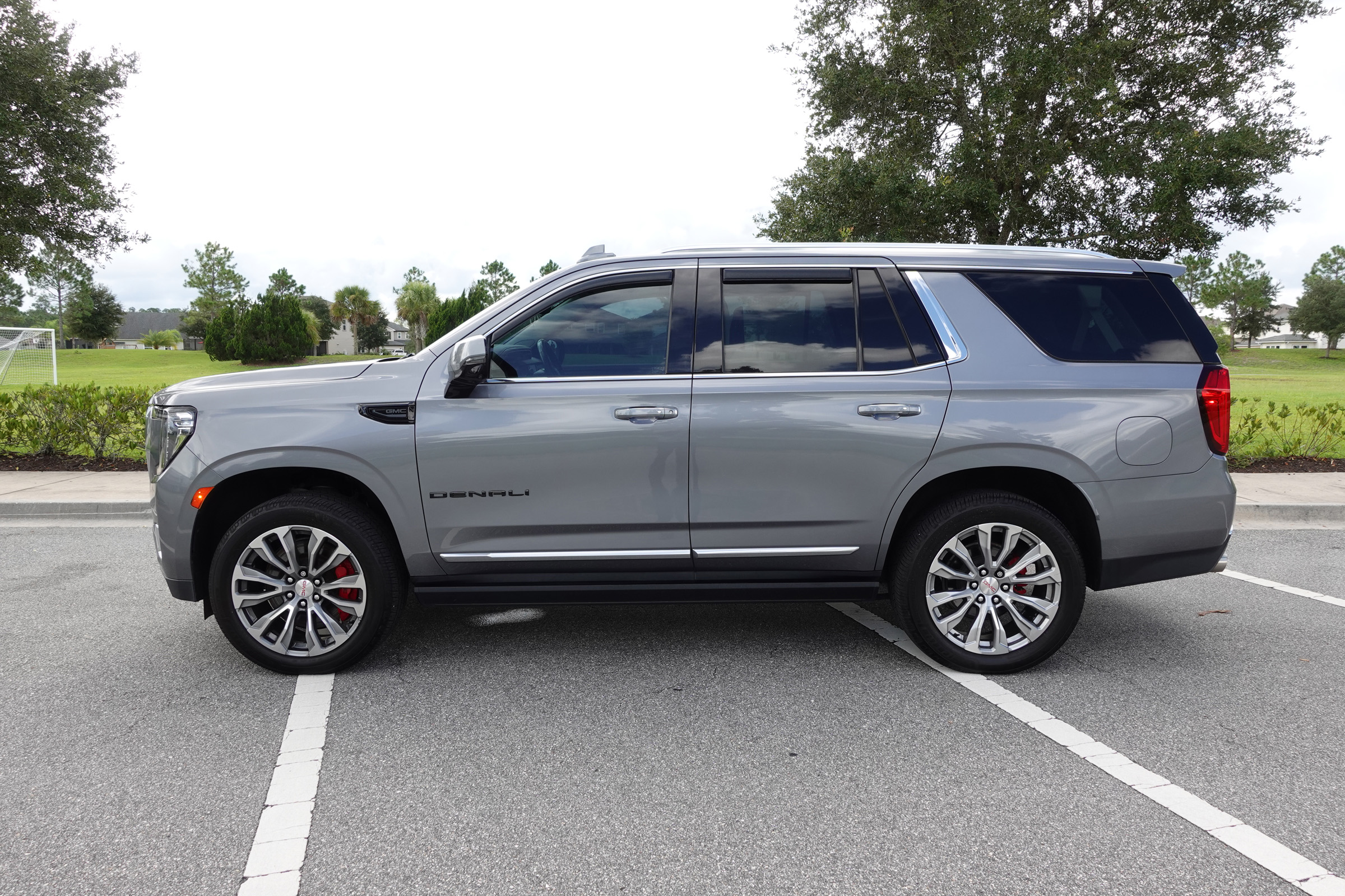 Used 2021 GMC Yukon Denali w/ Denali Ultimate Package AWD/4WD image 4