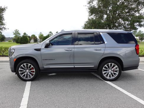 Used 2021 GMC Yukon Denali w/ Denali Ultimate Package AWD/4WD image 4