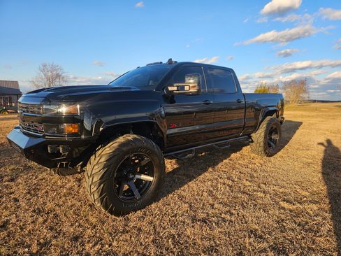 Used 2018 Chevrolet Silverado 2500 LTZ w/ Duramax Plus Package image 8