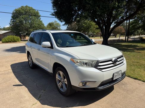 Used 2013 Toyota Highlander Limited FWD image 4
