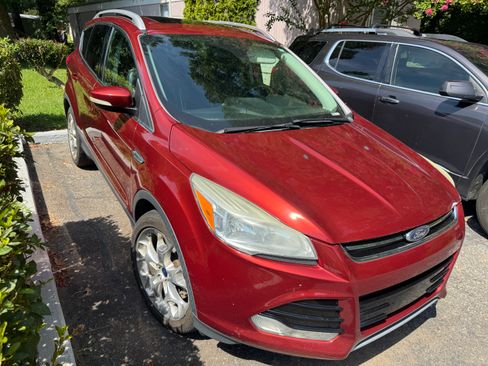 Used 2014 Ford Escape Titanium FWD image 4