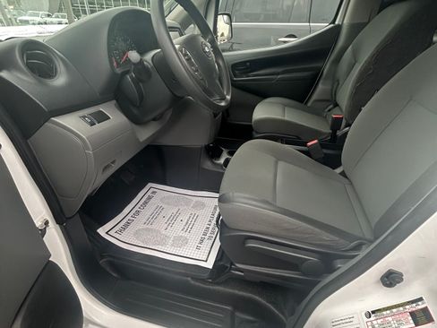 Used 2020 Nissan NV200 S w/ Sliding Glass Door Package image 8