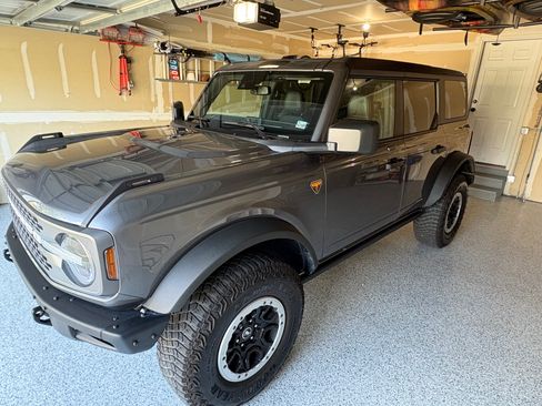 Used 2023 Ford Bronco Badlands w/ Sasquatch Package AWD/4WD image 9
