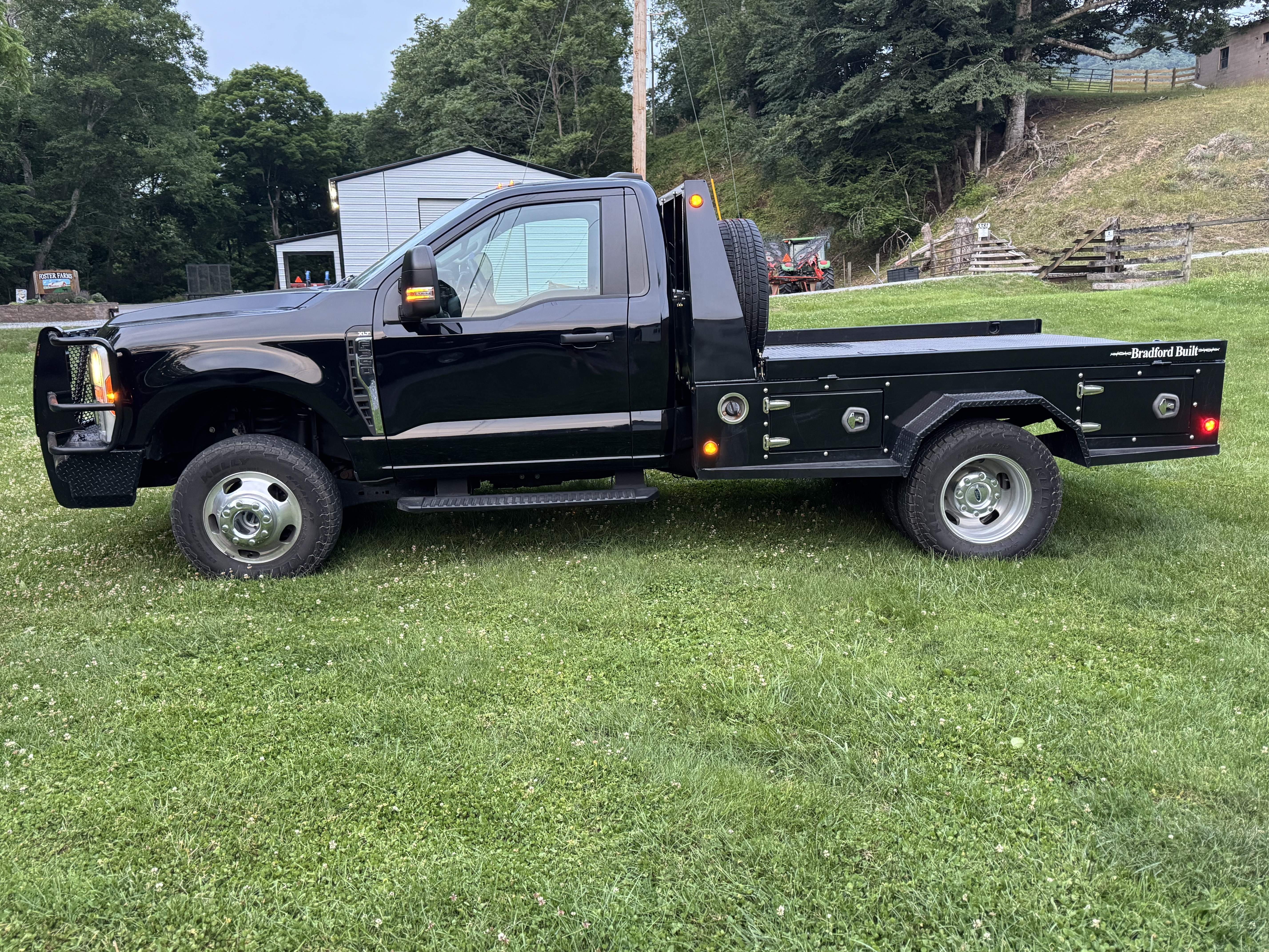Used 2023 Ford F350 XLT w/ Snow Plow Prep Package AWD/4WD image 4