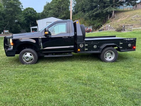 Used 2023 Ford F350 XLT w/ Snow Plow Prep Package AWD/4WD image 4