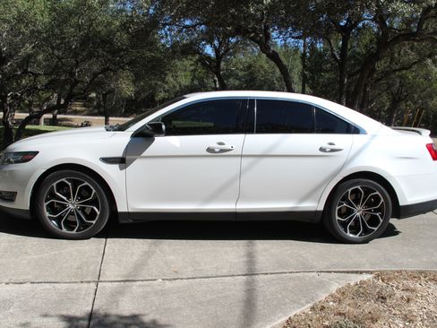 Used 2015 Ford Taurus SHO w/ Equipment Group 401A image 1