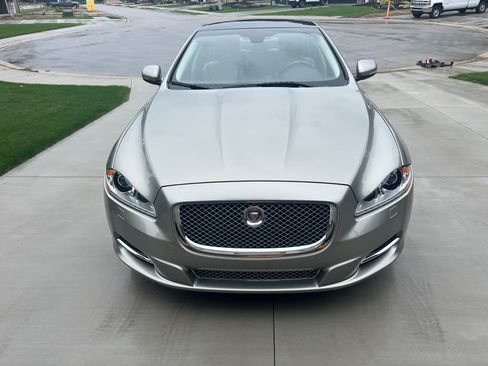 Used 2014 Jaguar XJ L Portfolio AWD/4WD image 2