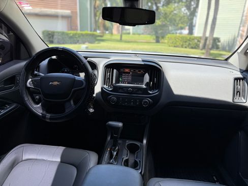 Used 2020 Chevrolet Colorado W/T w/ Custom Special Edition image 16