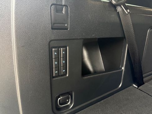 Used 2021 Ford Expedition Limited image 18