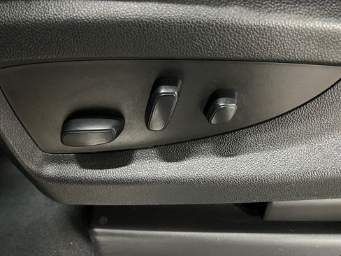 Used 2019 Chevrolet Tahoe LS image 4